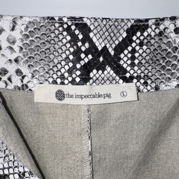 Snakeskin Print Faux Leather Mini Skirt - Picture 4 of 4